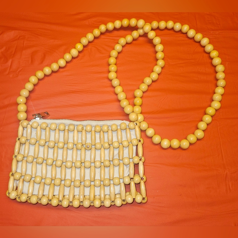 Beaded Crossbody by "A New Day" Wooden Beaded Bag Approx 8"×5" w/22" Strap E.U.C